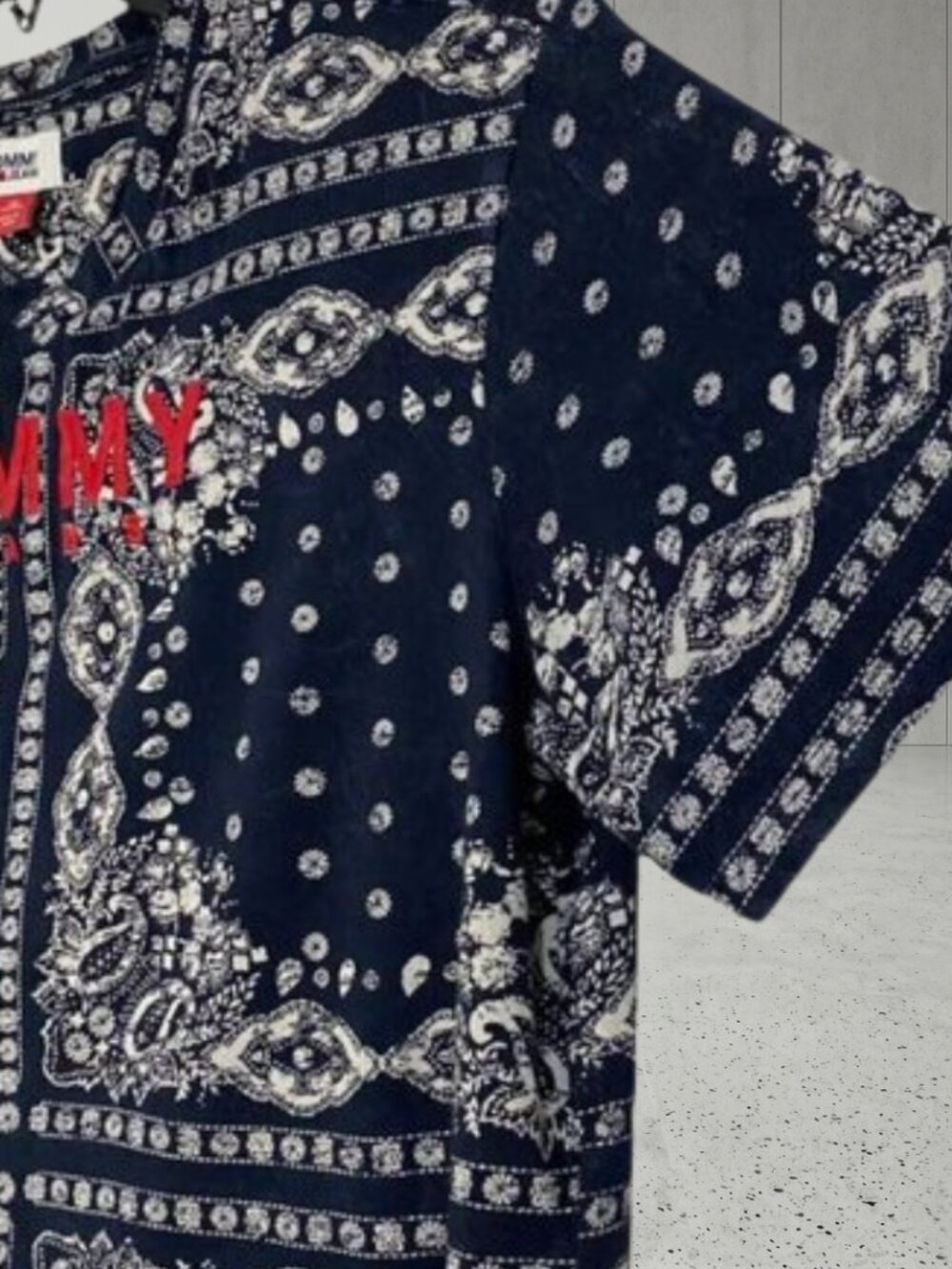 Tommy Jeans Bandana Print Logo Tee Navy Blue Y2K Streetwear Graphic T-Shirt XS - Picture 5 of 8